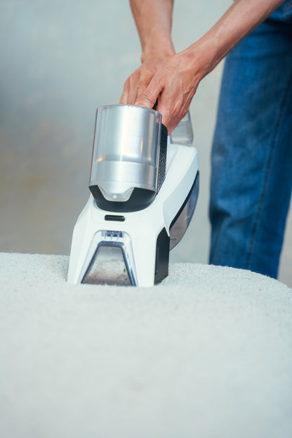 Ease™ Wet & Dry Cleaner